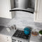 KN630_104480333.webp